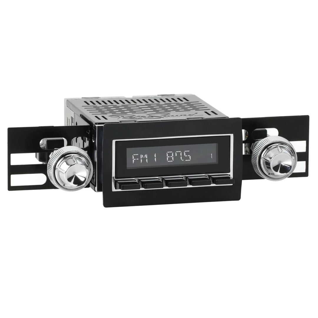 RetroSound Bluetooth Radio for an International Scout II